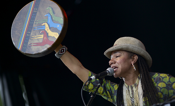 Vocal Workshop <span class="title-light"><em>Roots and Rhythm</em></span> with Martha Redbone