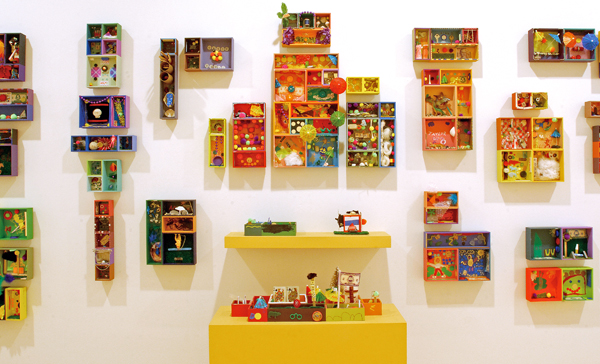 Boxed Sets <span class="title-light">Assembling Objects, Images, and People</span>