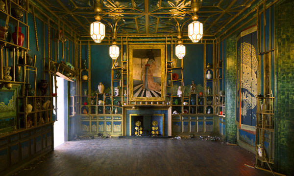 Darren Waterston <span class="title-light">Uncertain Beauty</span>