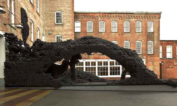 Federico Díaz <span class="title-light">Geometric Death Frequency-141</span>