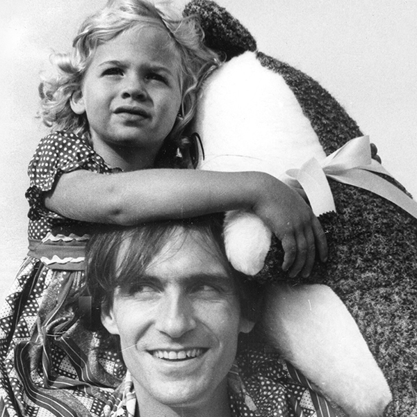 An Afternoon with Sally and James Taylor <span class="title-light">to Benefit Arts Education at MASS M<span class="lowercase">o</span>CA</span>