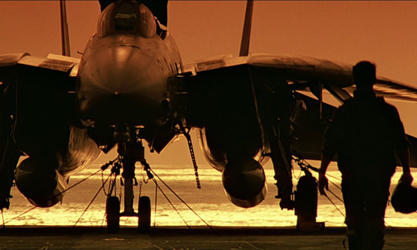 Movie at the Airport <span class="title-light">Top Gun</span>