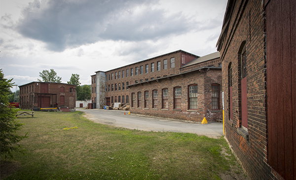 Zarouhie Abdalian <span class="title-light">Chanson du ricochet</span>